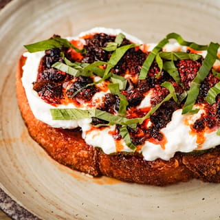 Burrata Tartine